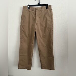 GAP Men's Tan khakis relaxed fit Chinos 33x30